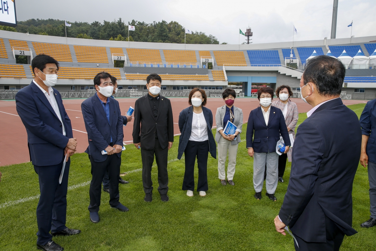 20210929-070[_P7U6139-1-구미시의회 의원 제41회 전국체전 준비 현장 설명회.jpg