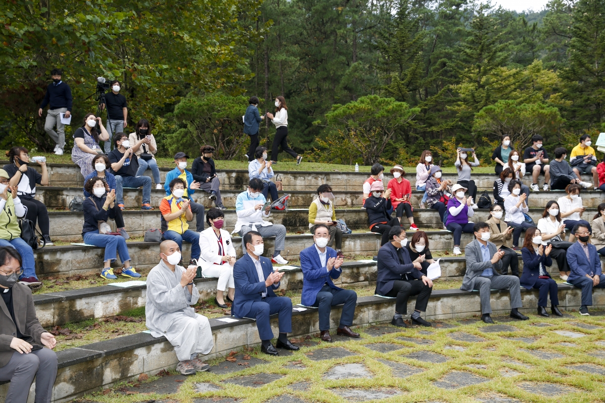 20210930-006[_P7U6180-1-제22회 사회복지의 날 기념식.jpg
