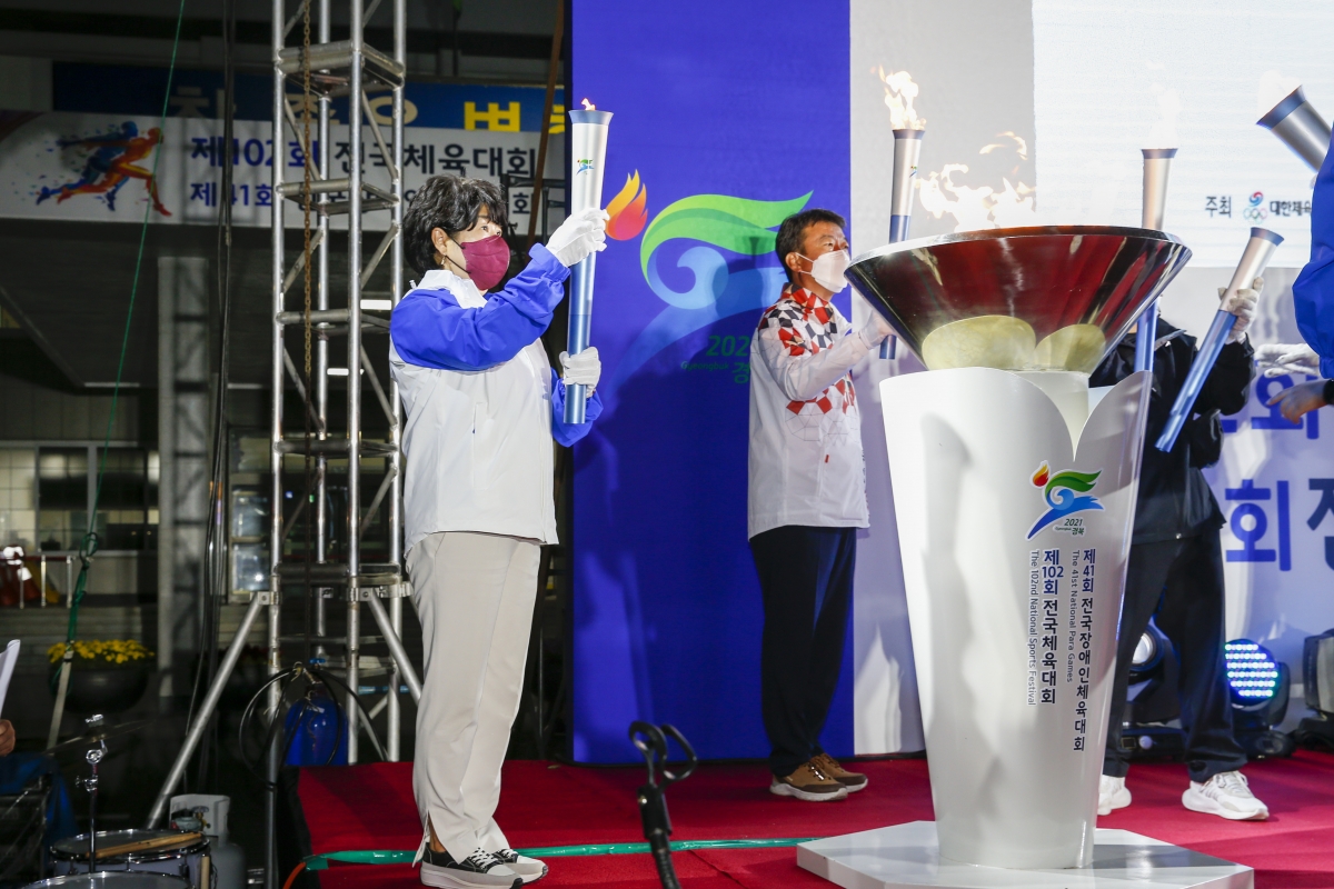 20211007-020[_P7U6797-전국체전 성화 안치식.jpg