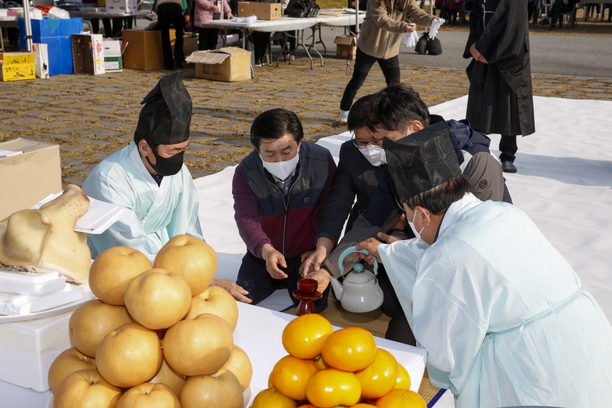 20211120-022[_P7U1112-제37회 구미시산악연맹 산신제.jpg