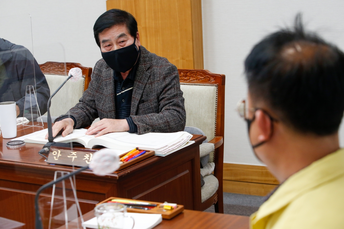 20211214-007[_P7U3229-제254회 정례회시 기획행정위원회 2021년도 제3회 추가경정예산안 예비심사 활동 .jpg