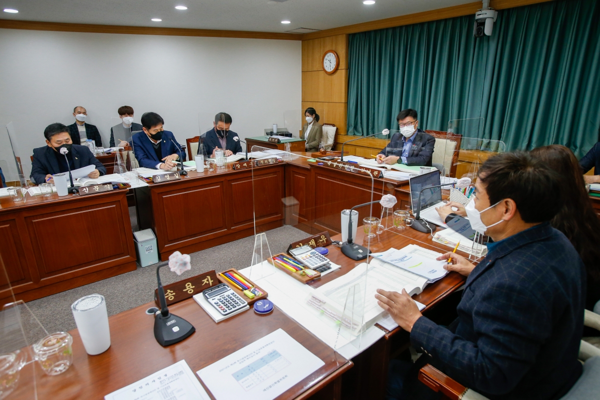 20211215-007[_P7U3365-제254회 정례회시 예산결산특별위원회 2021년도 제3회 추가경정예산안 심사 활동 .jpg