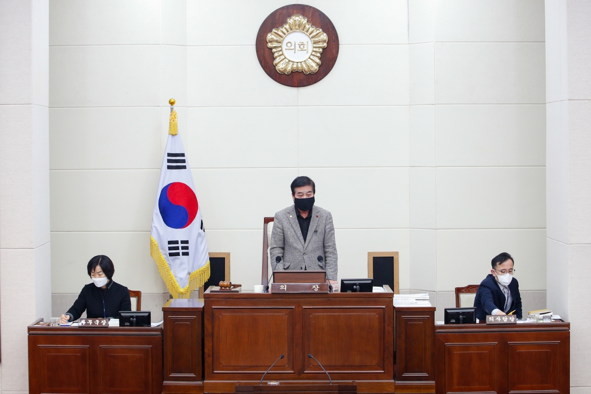 20220120-006[_P7U6120-제255회 임시회 제2차 본회의시 안주찬 부의장 회의주재.jpg