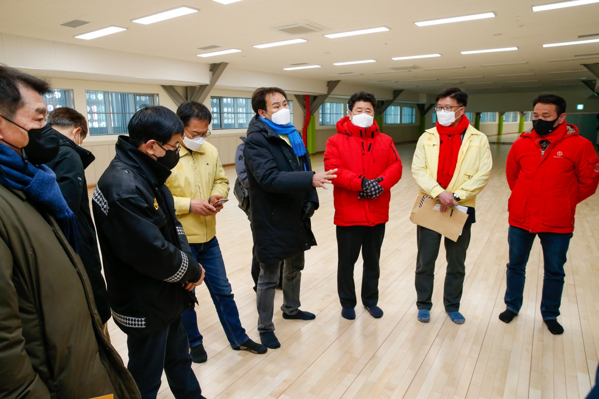 20220216-033[_P7U7473-전국체전 행정사무조사특별위원회 시민운동장내 검도장 현장방문활동.jpg