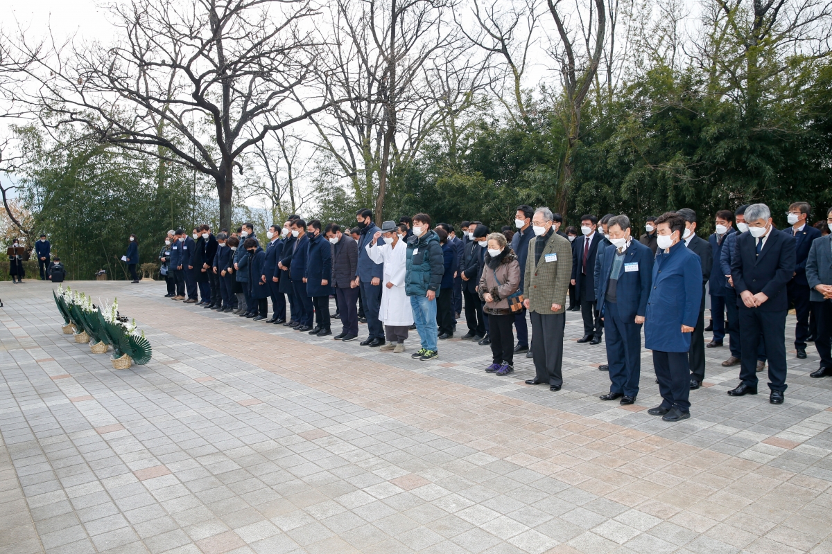 20220301-086[_P7U8640-3·1절 기념 애국지사 13위 추념.jpg