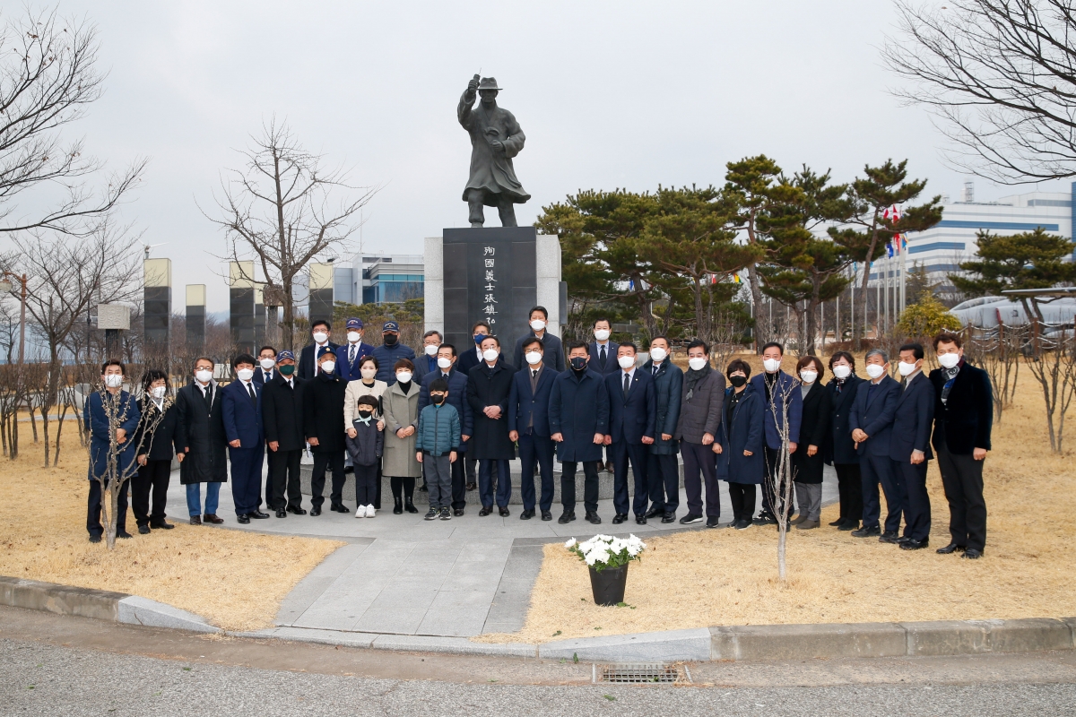 20220301-070[_P7U8601-3·1절 기념 장진홍 의사 추념.jpg