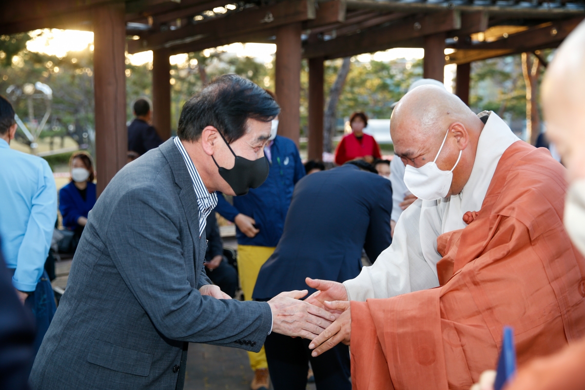 20220408-003[_P7U9899-불기2566 봉축탑 점등식.jpg