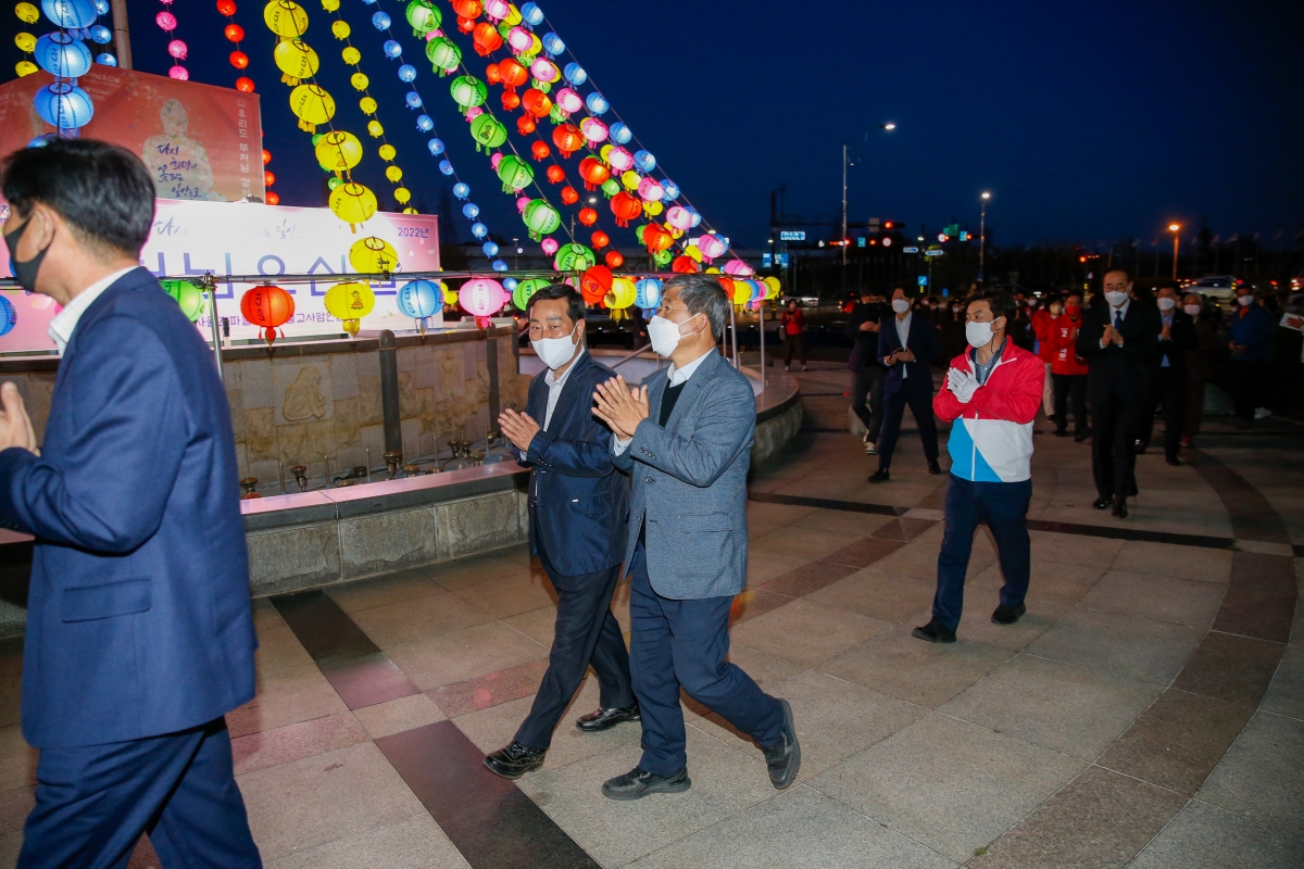 20220408-046[_P7U0014-불기2566 봉축탑 점등식.jpg