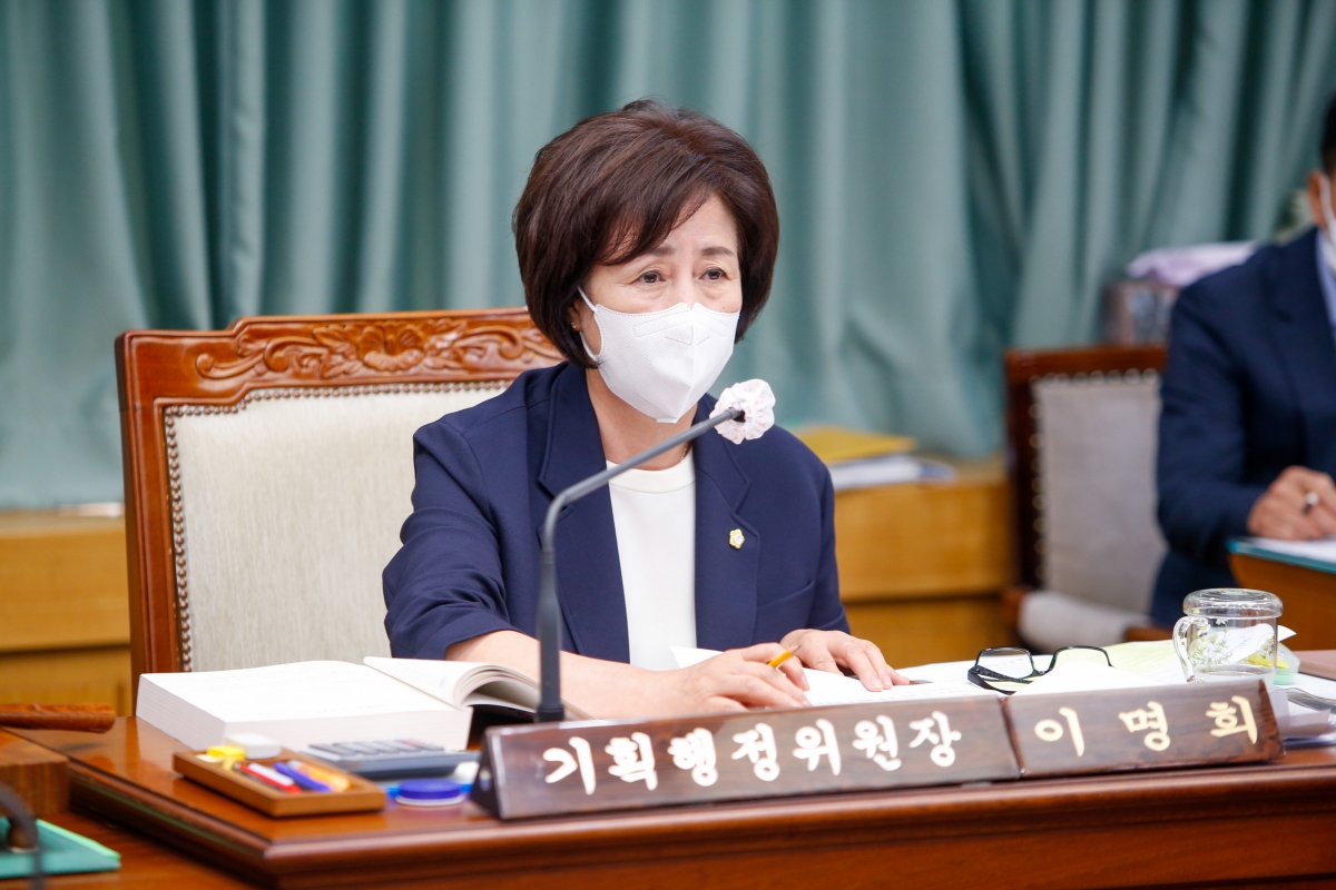 20220713-051[_P7U4449-제260회 임시회시 기획행정위원회 소관 2022년도 주요업무 보고의 건 활동.JPG