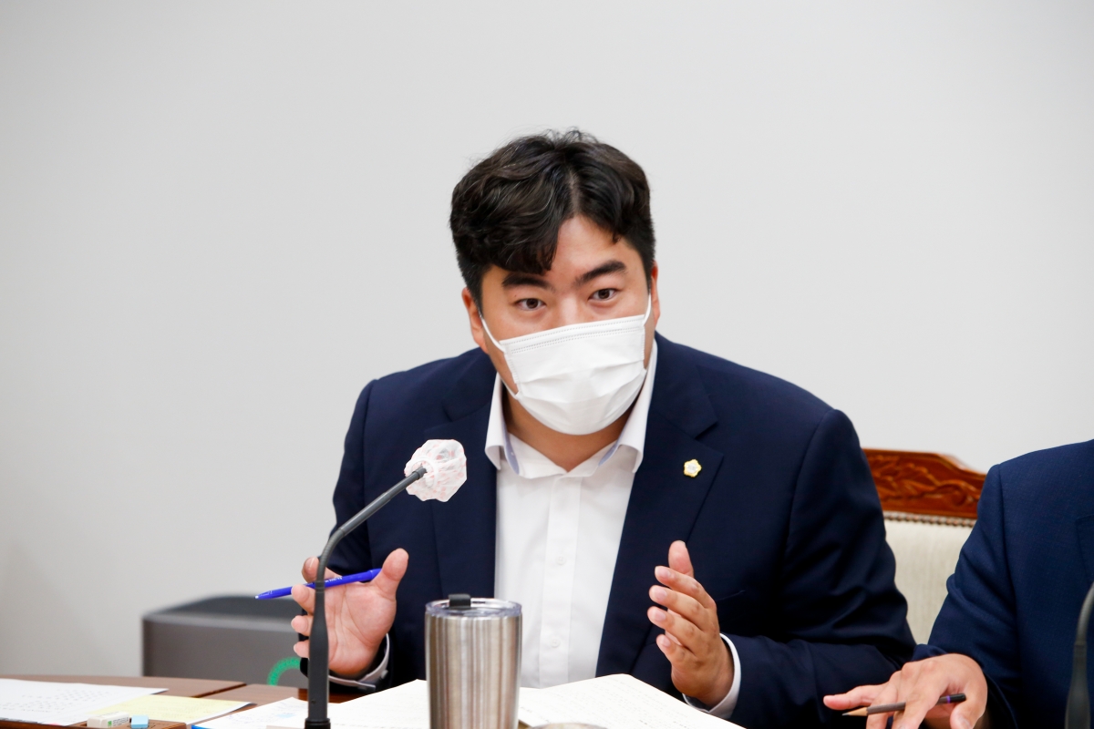 20220713-052[_P7U4440-제260회 임시회시 기획행정위원회 소관 2022년도 주요업무 보고의 건 활동.JPG