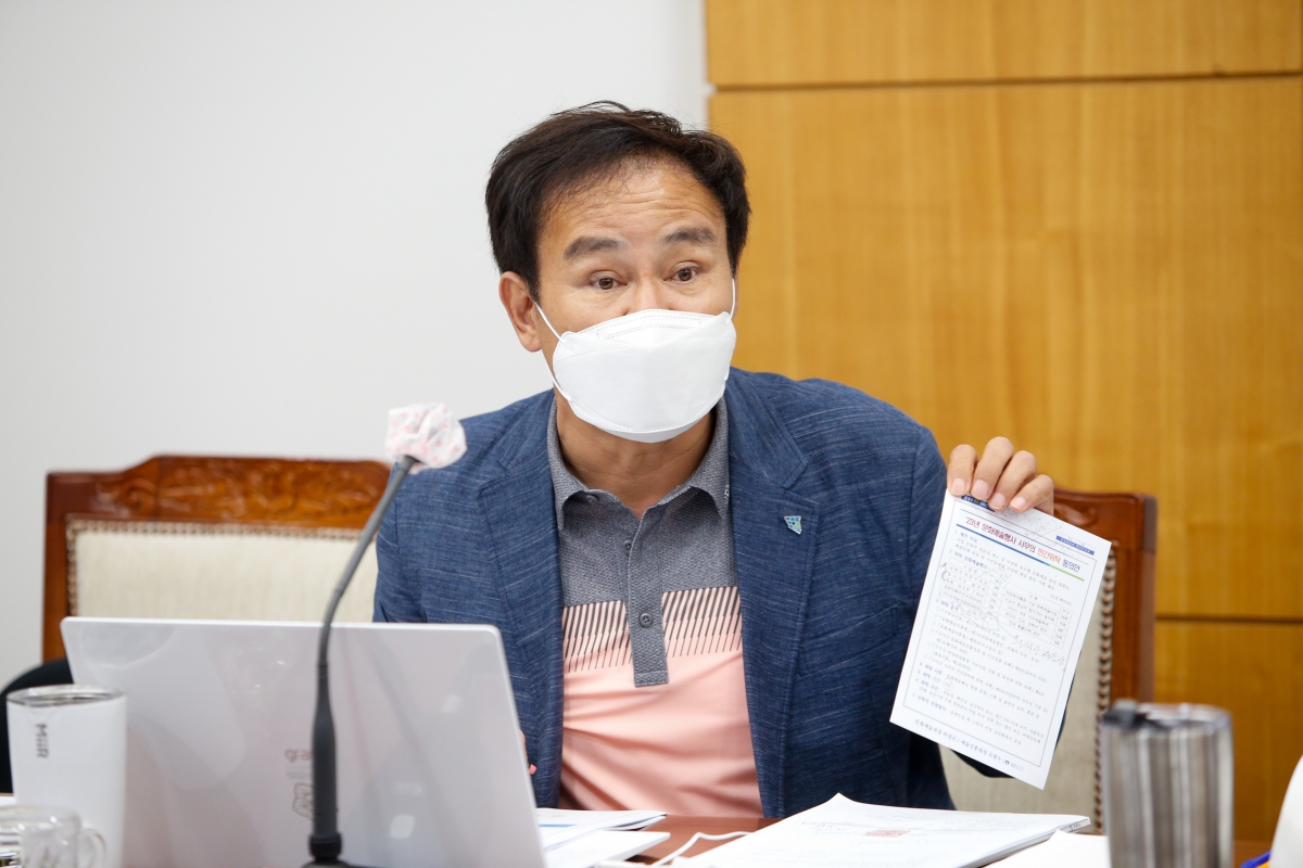 20220718-031[_P7U5684-제260회 임시회 기획행정위원회 조례안 심사활동.JPG