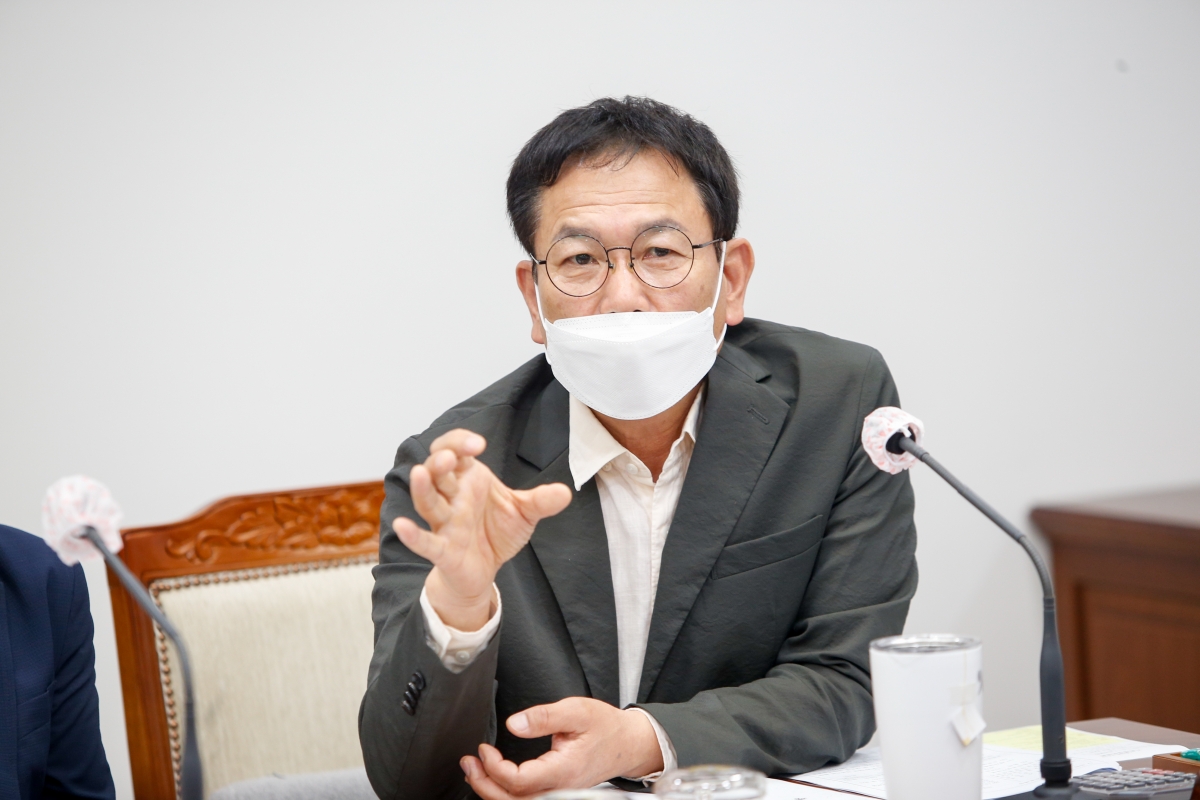 20220718-026[_P7U5660-제260회 임시회 기획행정위원회 조례안 심사활동.JPG