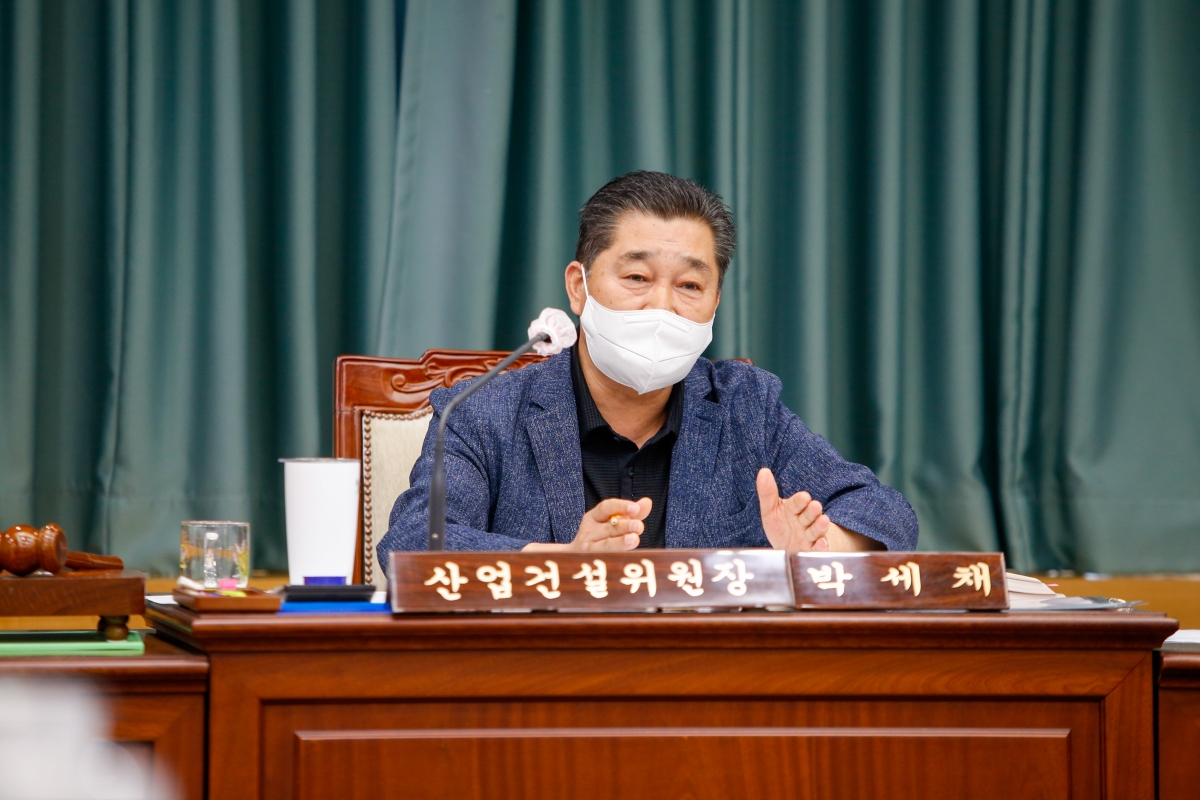 20220714-020[_P7U4710-제260회 임시회시 산업건설위원회 소관 2022년도 주요업무 보고의 건 활동.JPG