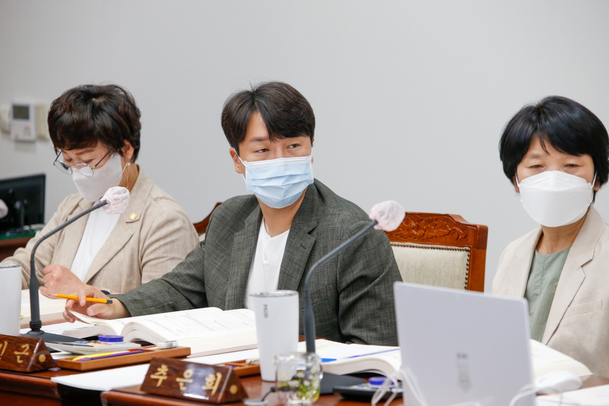 20220714-028[_P7U4664-제260회 임시회시 산업건설위원회 소관 2022년도 주요업무 보고의 건 활동.JPG