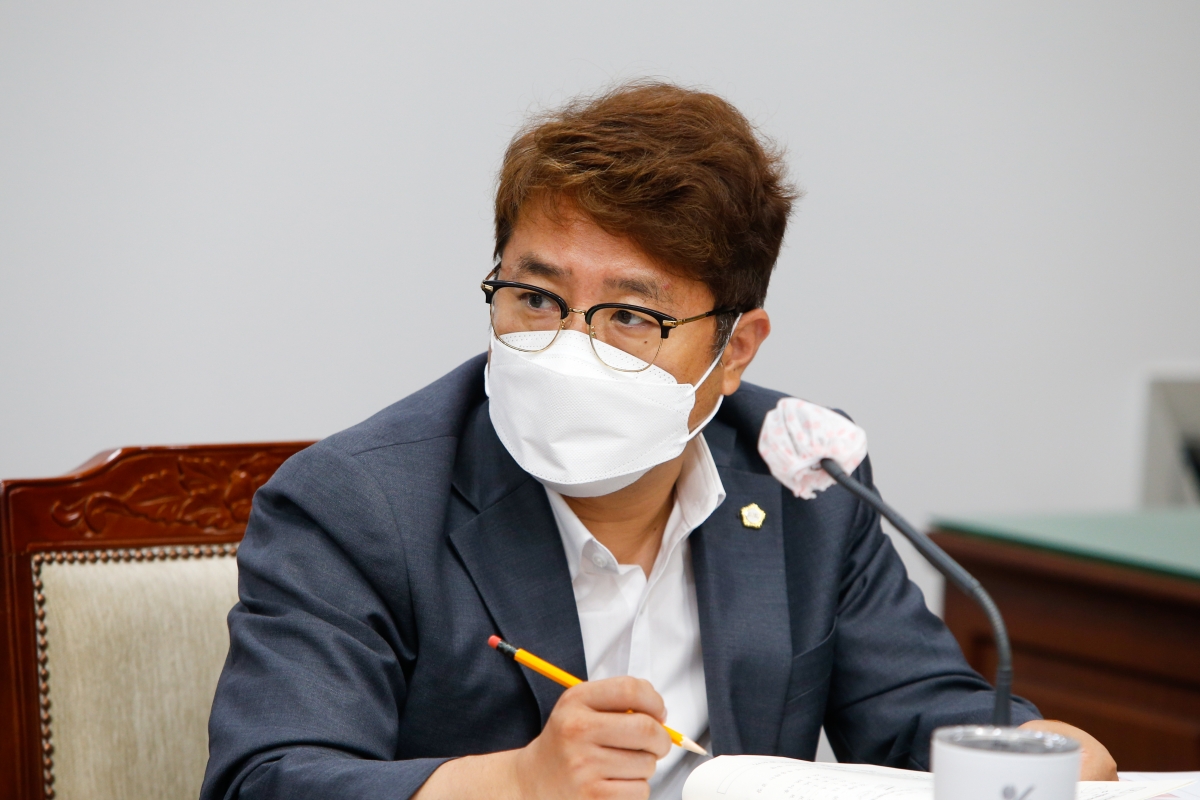 20220713-085[_P7U4396-제260회 임시회시 산업건설위원회 소관 2022년도 주요업무 보고의 건 활동.JPG