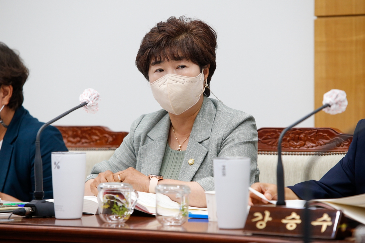 20220713-094[_P7U4383-제260회 임시회시 산업건설위원회 소관 2022년도 주요업무 보고의 건 활동.JPG
