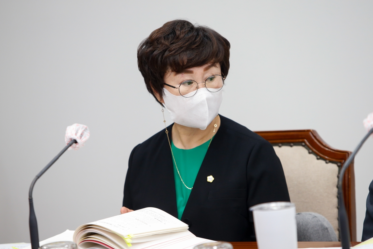 20220713-098[_P7U4401-제260회 임시회시 산업건설위원회 소관 2022년도 주요업무 보고의 건 활동.JPG