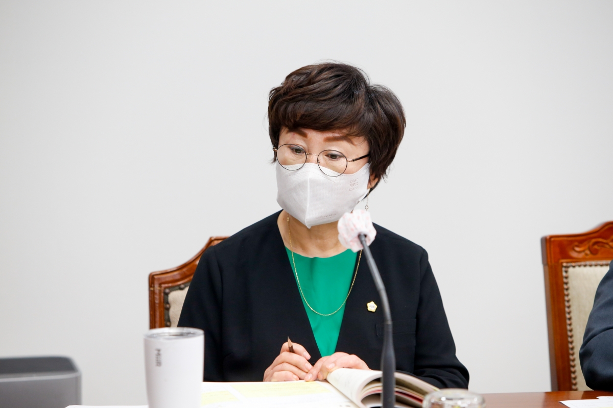 20220713-099[_P7U4410-제260회 임시회시 산업건설위원회 소관 2022년도 주요업무 보고의 건 활동.JPG