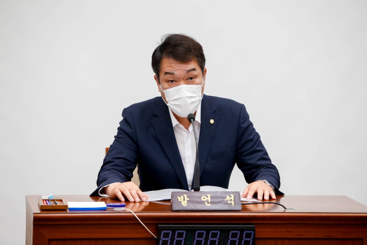 20220718-011[_P7U5575-제260회 임시회 의회운영위원회 조례안 심사활동.JPG
