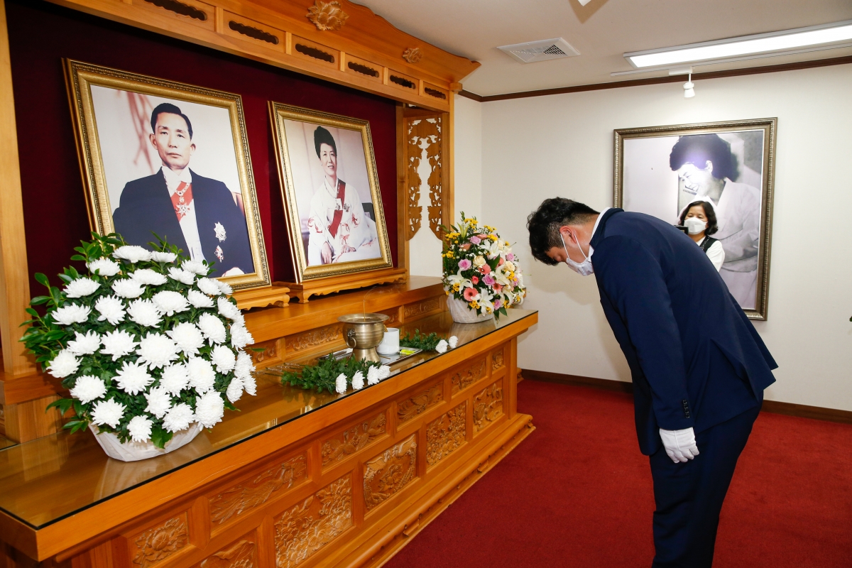 20220719-070[_P7U5908-제260회 임시회 기획행정위원회 박정희대통령 생가 현장방문.JPG