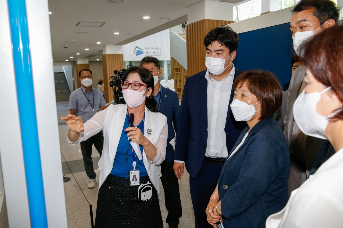 20220719-102[_P7U5993-제260회 임시회 기획행정위원회 박정희대통령 역사자료관 현장방문.JPG