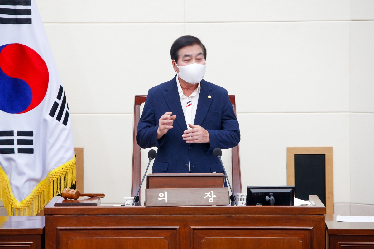 20220722-032[_P7U6435-제260회 임시회 제2차 본희의시 안주찬 의장 회의주재.JPG