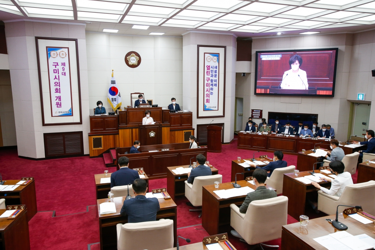 20220722-028[_P7U6424-제260회 임시회 제2차 본희의시 이명희 기획행정위원장 상임위원회 활동결과보고.JPG