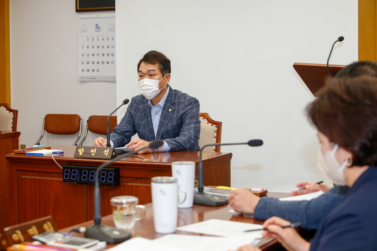 20220824-010[_P7U8372-폐회중 의회운영위원회 활동.JPG