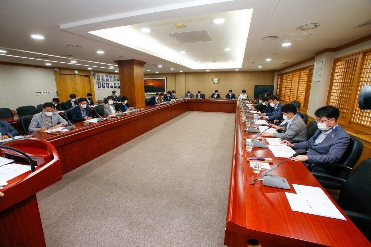 20220826-003[_P7U8582-구미시의회 전체의원 간담회.jpg