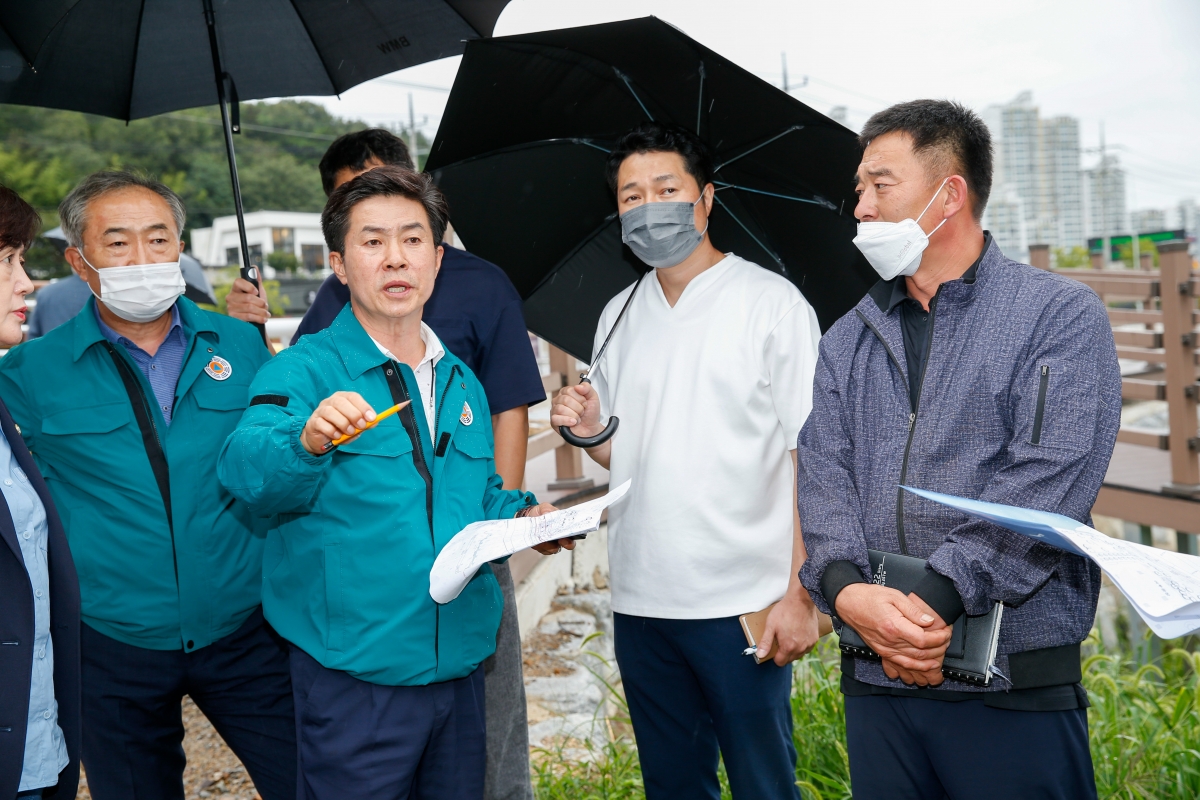 20220829-088[_P7U9682-이명희 기획행정위원장, 강승수 의원 고아읍 지역구 주요사업 현장방문.JPG