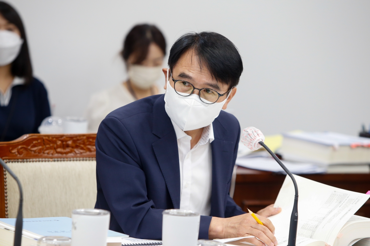 20220902-078[_P7U0377-제261회 제1차 정례회 제1차 산업건설위원회 소관 조례안 및 2021회계연도 세입·세출결산승인안 예비심사 활동.JPG