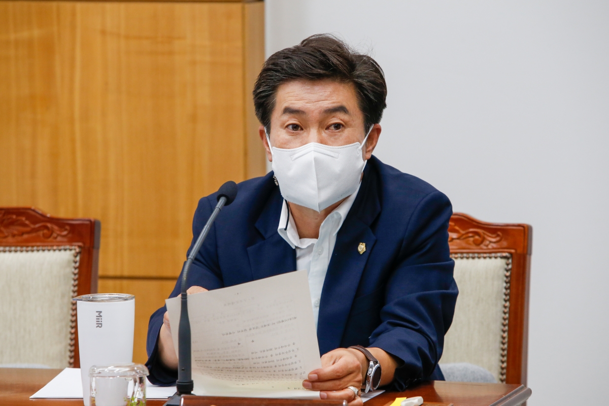 20220902-096[_P7U0256-제261회 제1차 정례회 제1차 산업건설위원회 소관 조례안 및 2021회계연도 세입·세출결산승인안 예비심사 활동.JPG