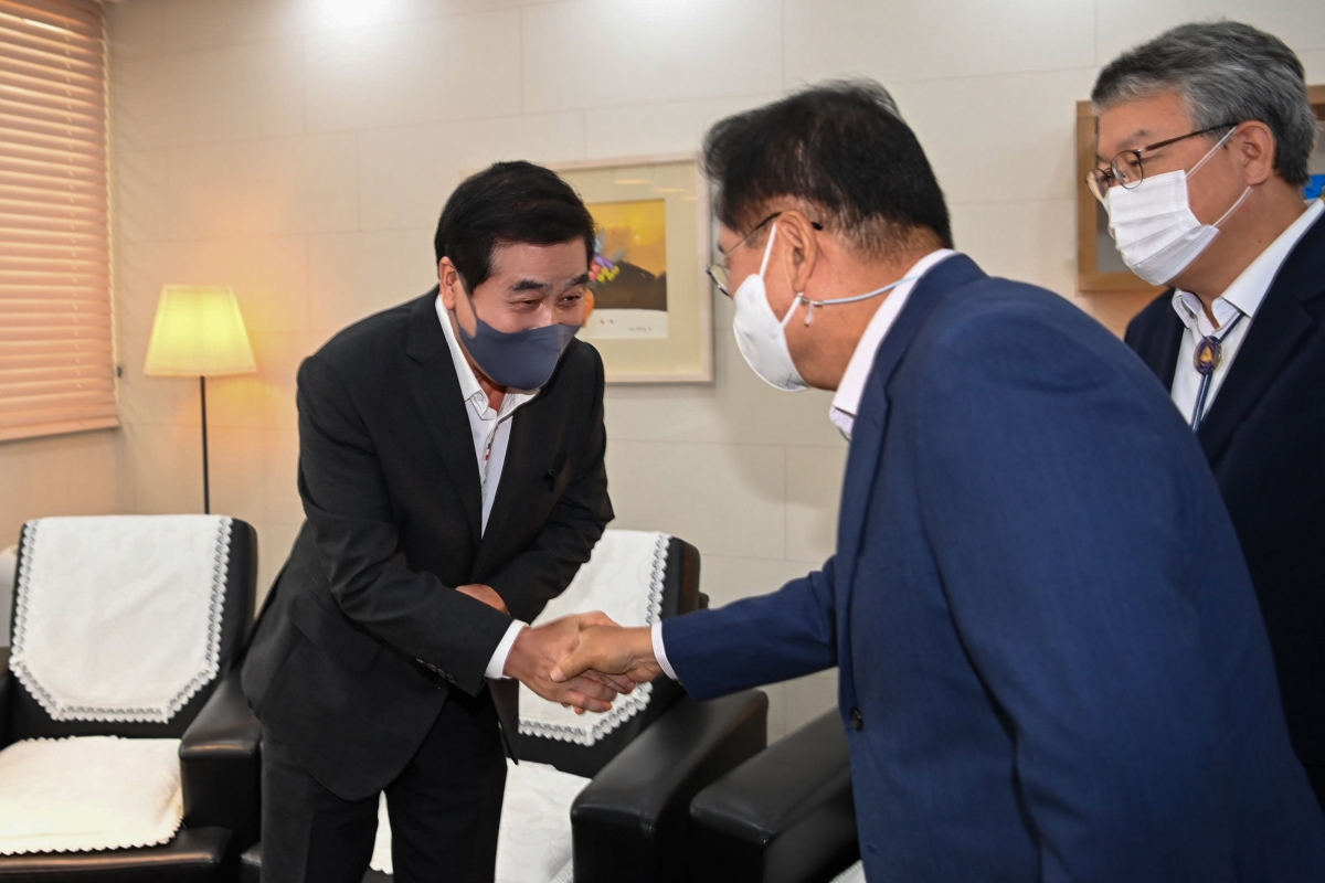 20220908-022[1662610132983-4-구미시-대구카톨릭대학교 반도체 산업발전 및 인력양성을 위한 MOU 체결식.jpg