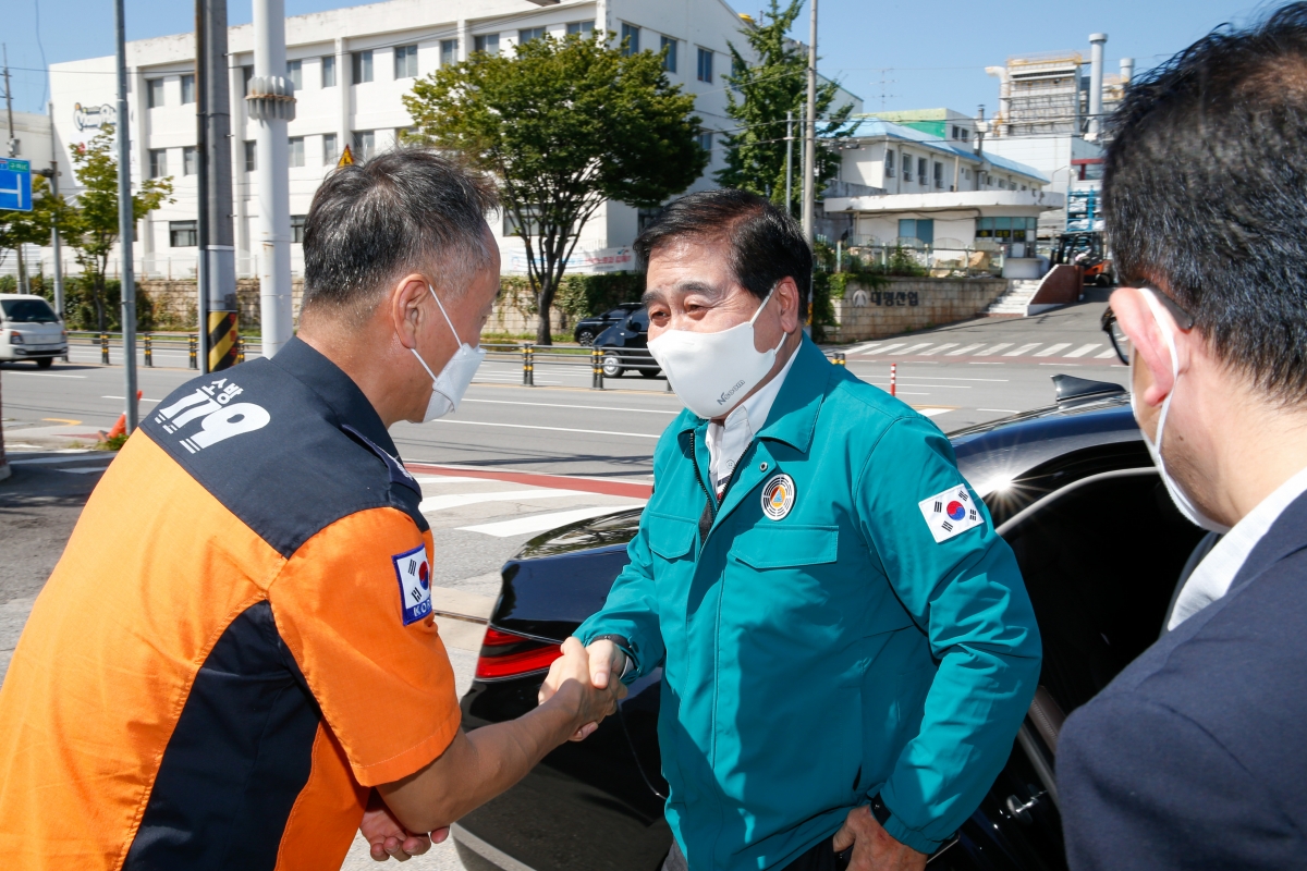 20220908-037[_P7U1309-추석맞이 소방서 비상근무자 방문 격려.JPG