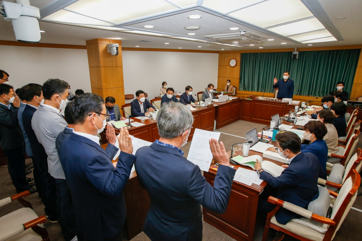 20220915-009[_P7U1989-제261회 제1차 정례회 산업건설위원회 소관 2022년도 행정사무감사 활동.JPG