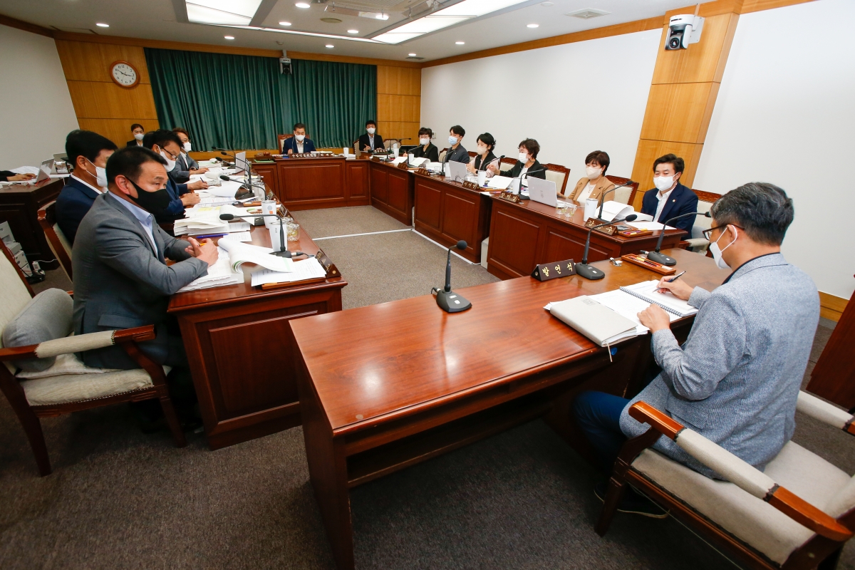 20220914-040[_P7U1773-제261회 제1차 정례회 산업건설위원회 소관 2022년도 행정사무감사 활동.JPG