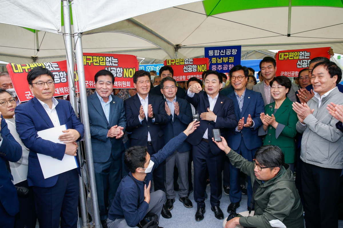 20220926-053[_P7U4540-1-원희룡 국토교통부장관 대구경북신공항 예정지 방문.jpg
