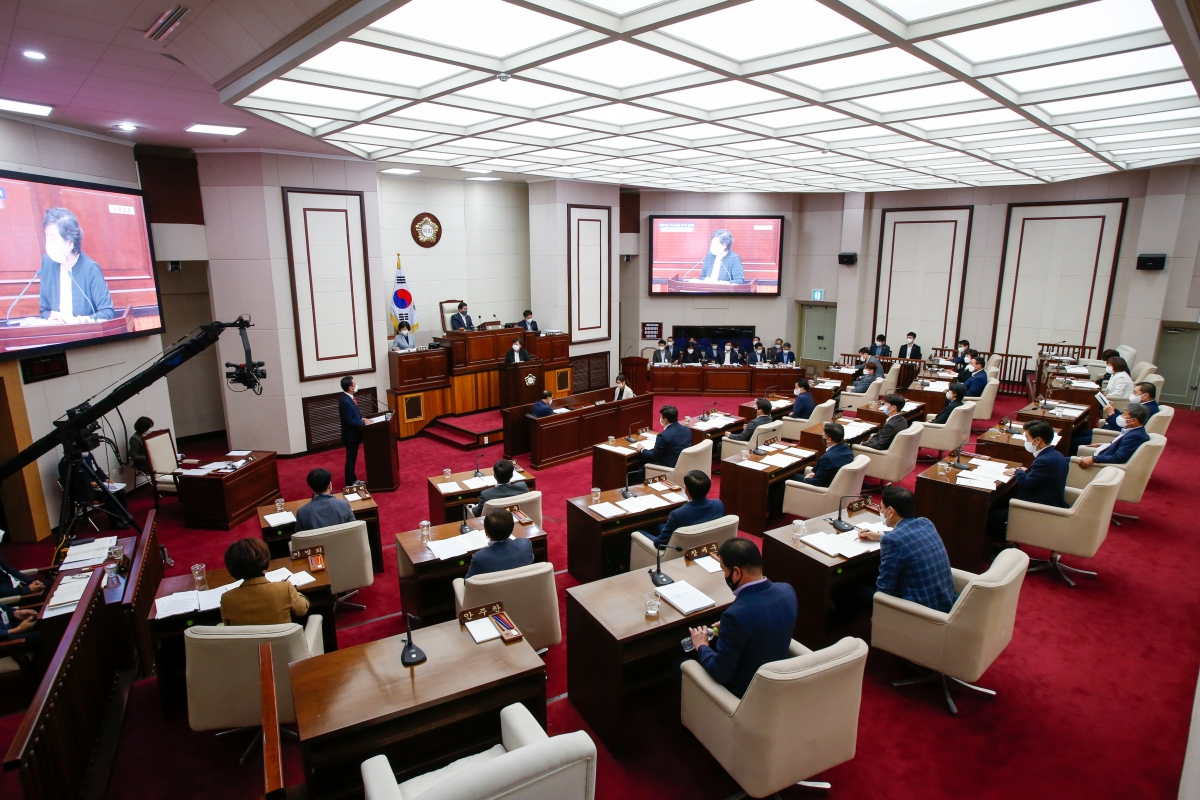 20220923-024[_P7U3452-제261회 제1차 정례회 제2차 본회의시 이지연 의원 시정질문.JPG