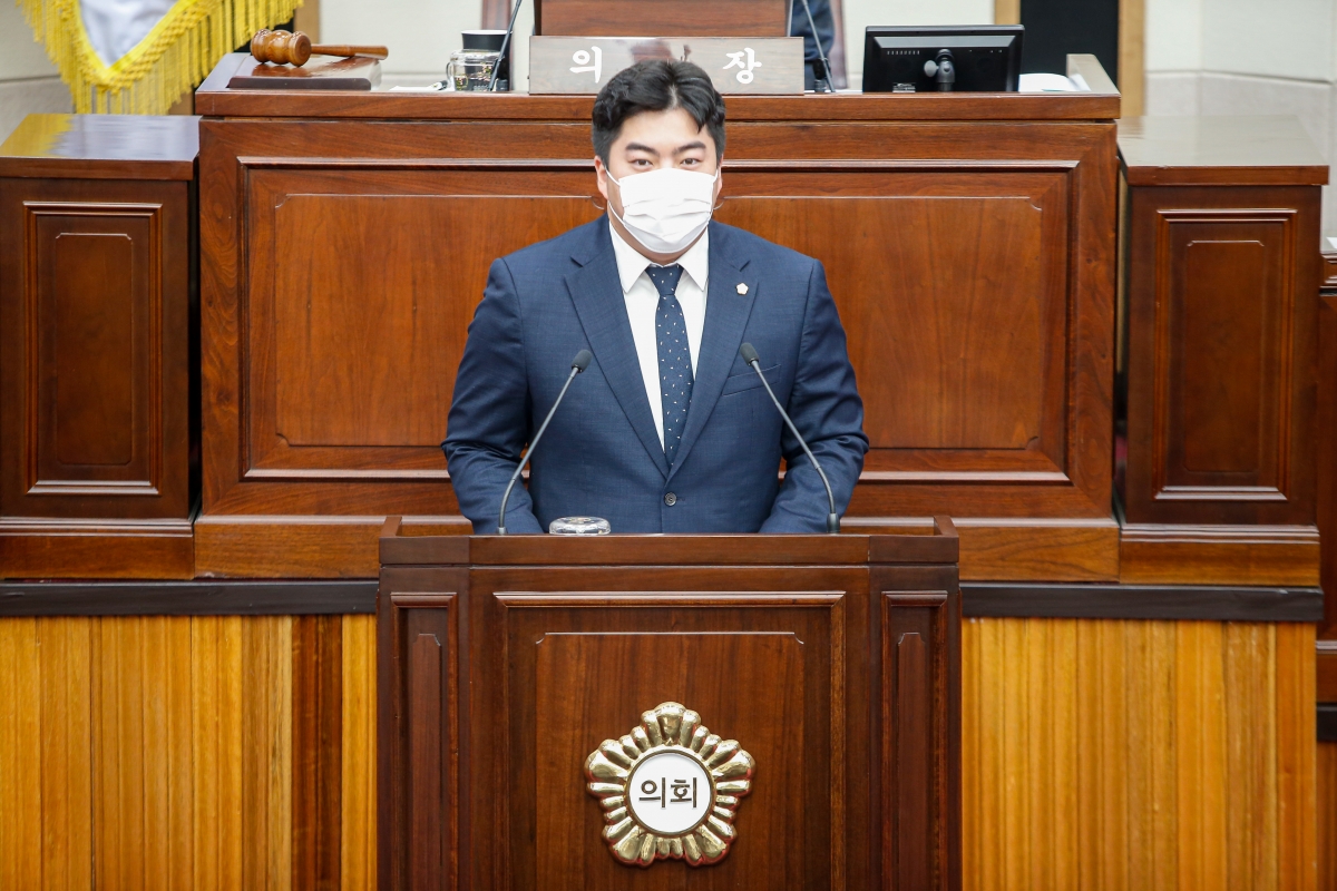 20220923-042[_P7U3528-제261회 제1차 정례회 제2차 본회의시 김정도 예산결산특별위원회간사 툭별위원회 심사결과보고.JPG