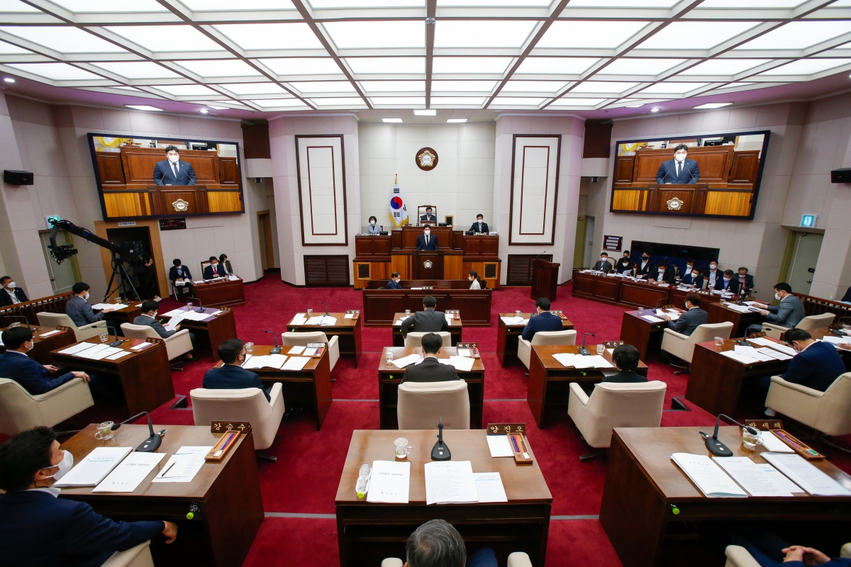 20220923-046[_P7U3540-제261회 제1차 정례회 제2차 본회의시 김정도 예산결산특별위원회간사 툭별위원회 심사결과보고 복사.jpg