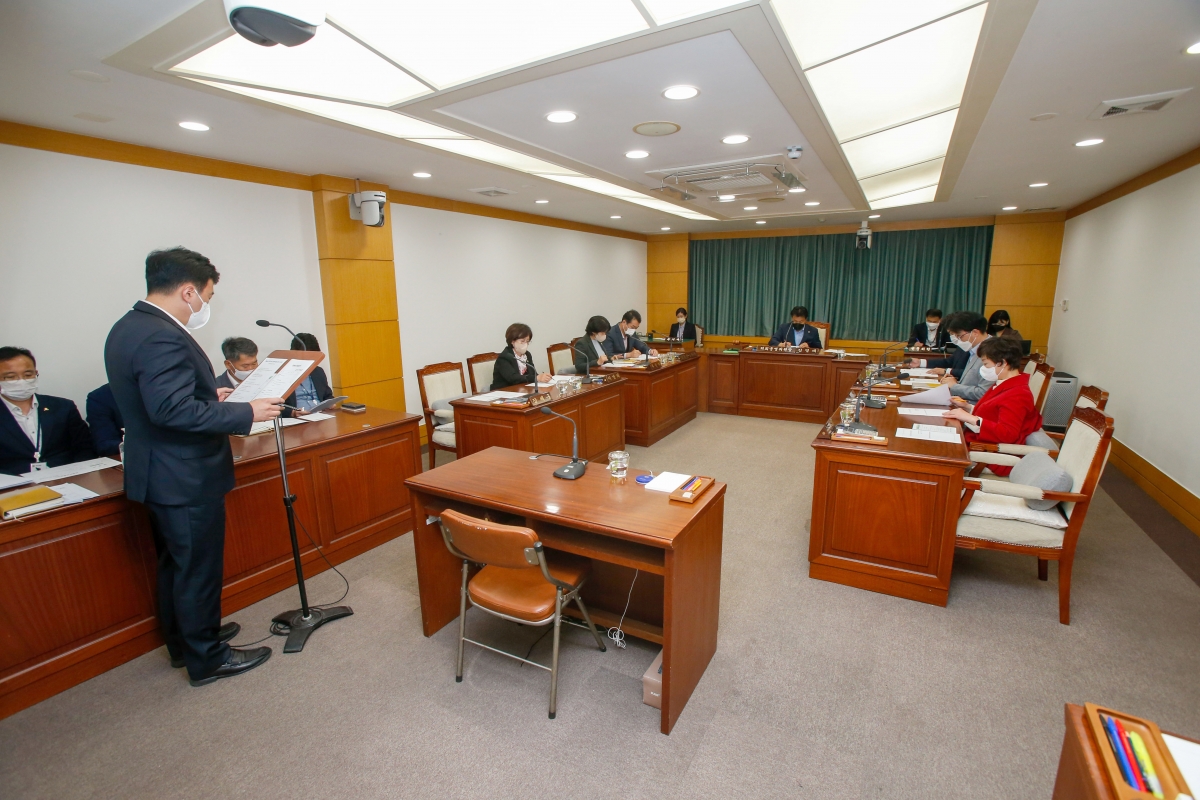 20221011-002[_P7U6302-1-폐회중 의회운영위원회 활동.jpg