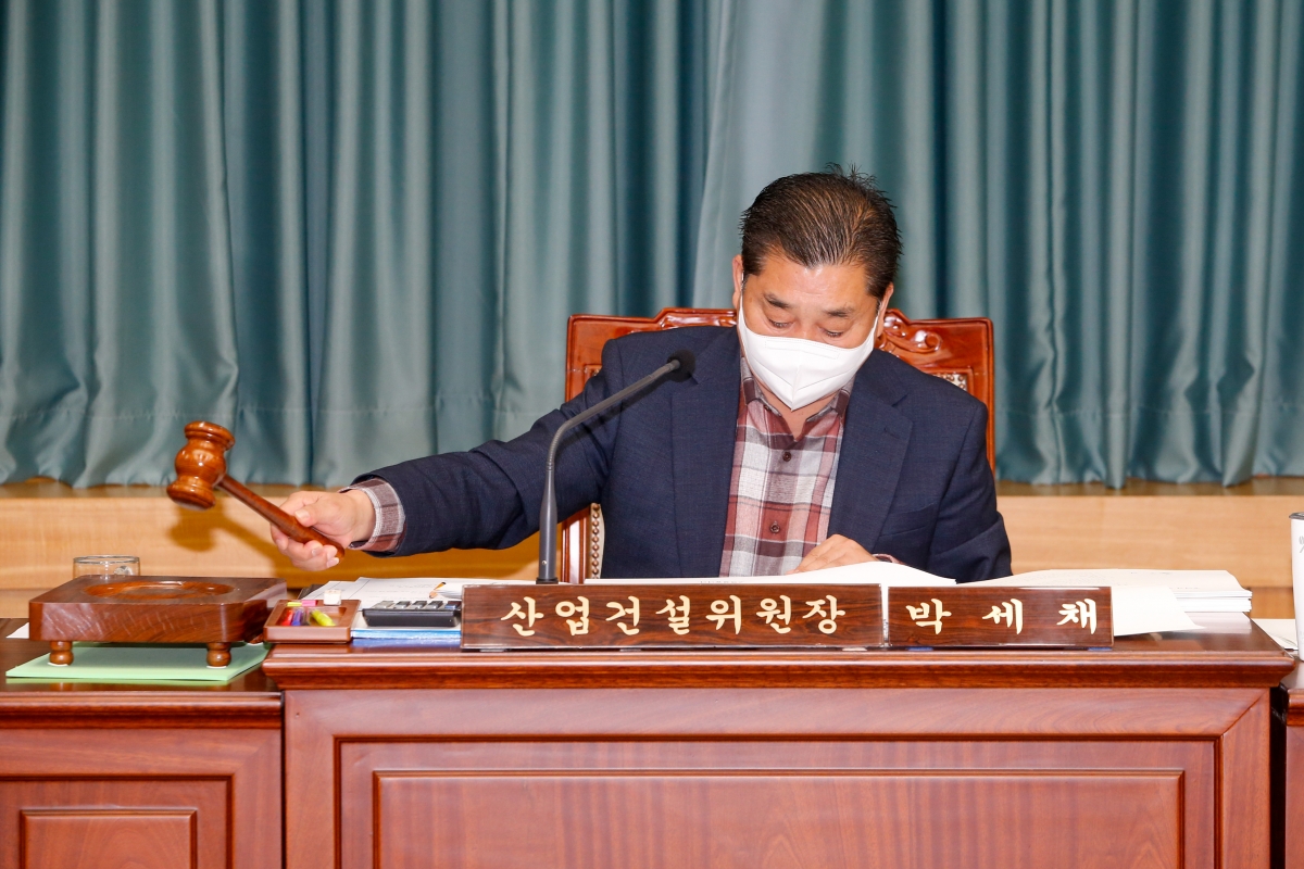 20221019-046[_P7U7360-제262회 임시회시 산업건설위원회 조례안 심사활동.JPG