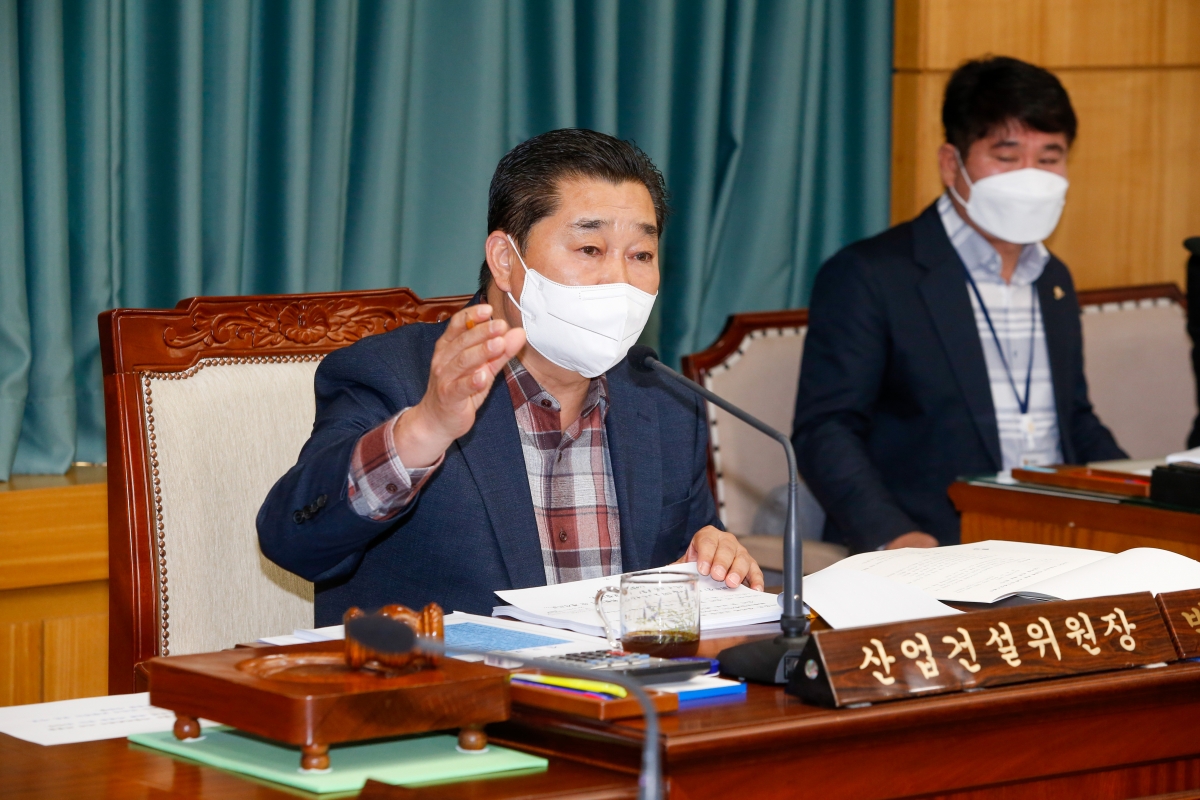 20221019-050[_P7U7287-제262회 임시회시 산업건설위원회 조례안 심사활동.JPG