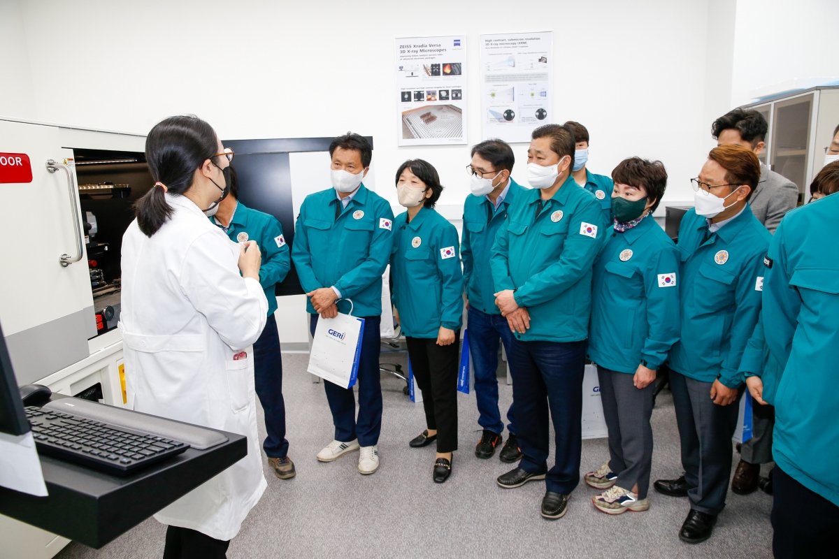 20221020-060[_P7U7583-제262회 임시회시 산업건설위원회 구미전자정보기술원 현장방문활동.JPG