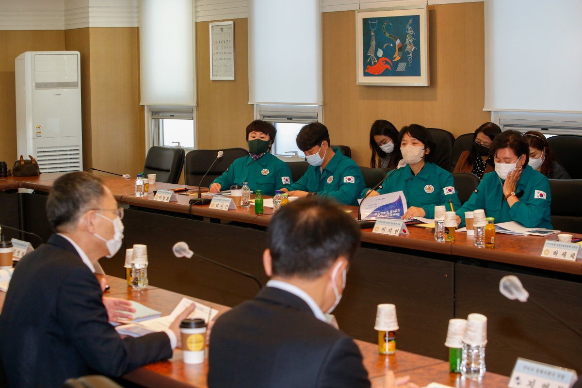 20221020-046[_P7U7543-제262회 임시회시 산업건설위원회 구미전자정보기술원 현장방문활동.JPG