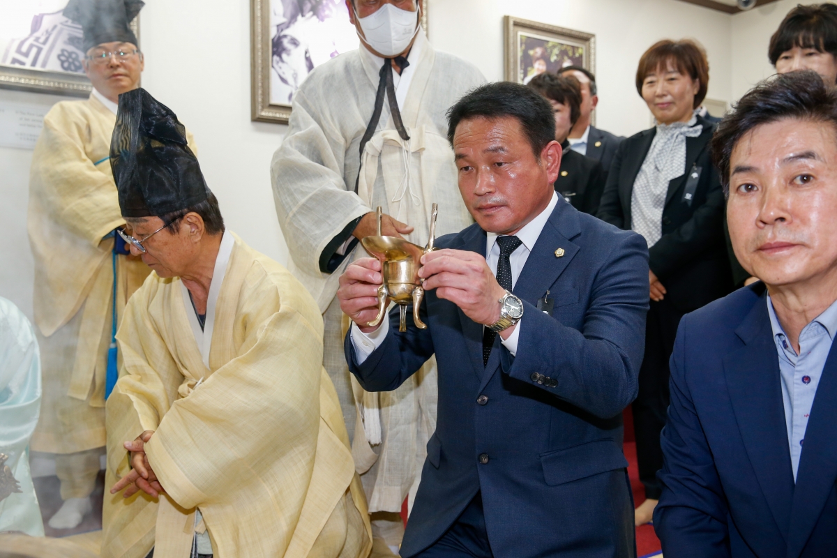 20221026-036[_P7U8659-박정희 대통령 43주기 추모제 및 추도식.JPG