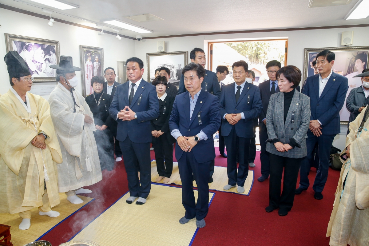 20221026-037[_P7U8665-박정희 대통령 43주기 추모제 및 추도식.JPG