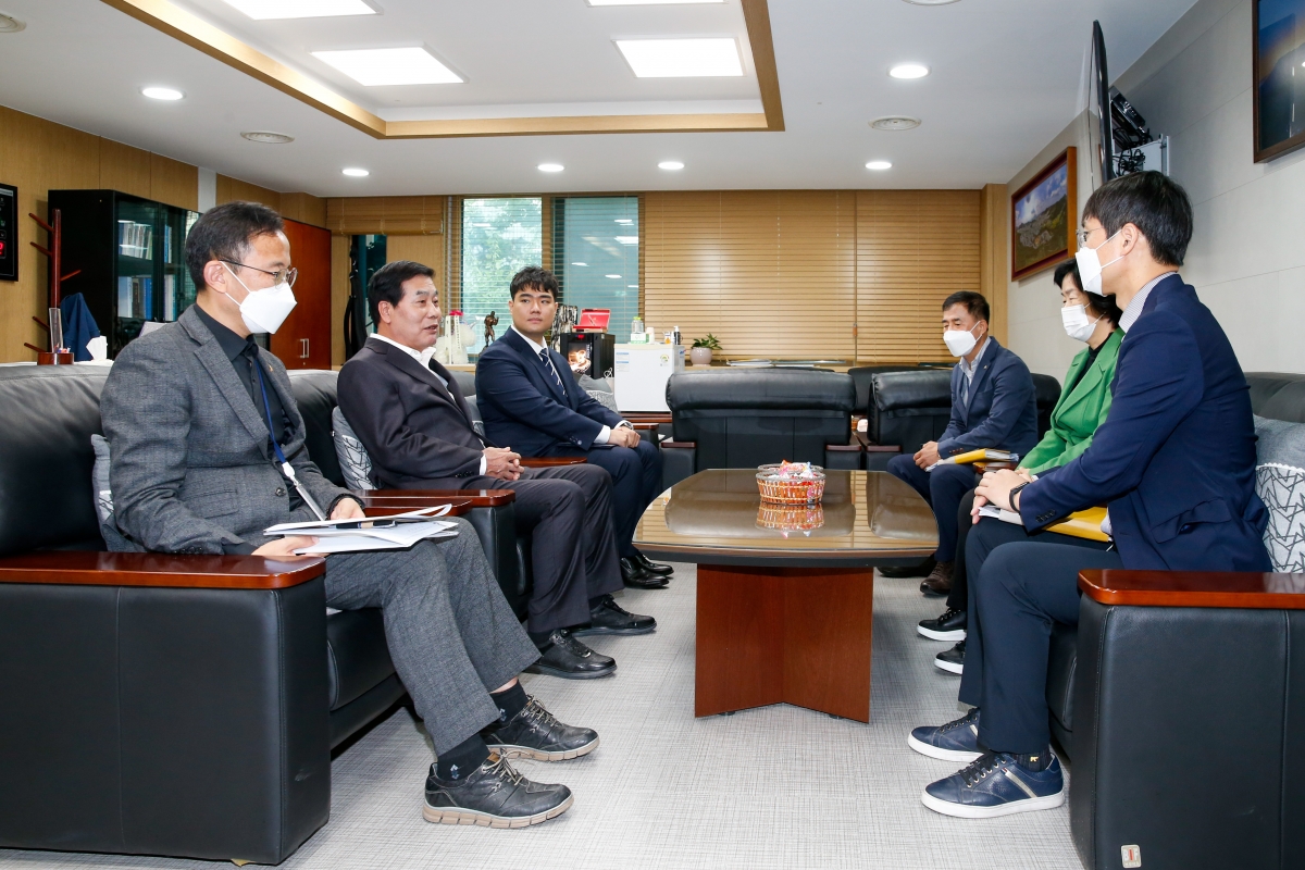 20221026-071[_P7U8785-구미시의회 임용장 수여식.JPG