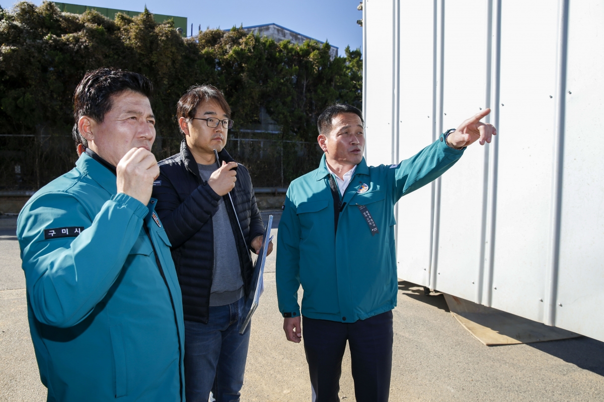 20221105-049[_P7U0199-1-장세구 부의장 일행 공단동 주차장 공사 현장방문.jpg