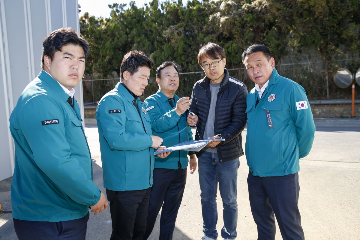20221105-044[_P7U0189-1-장세구 부의장 일행 공단동 주차장 공사 현장방문.jpg